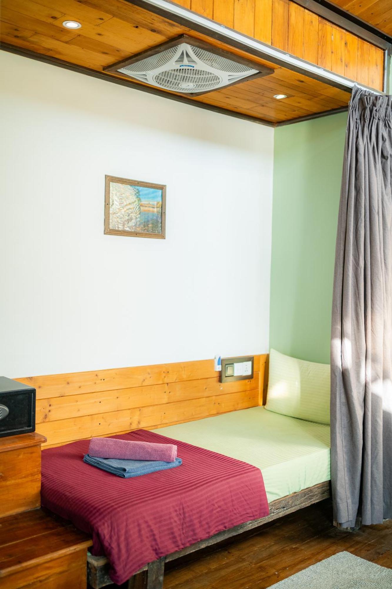 Arana Sri Lanka Eco And Yoga Center Деревянный коттедж *