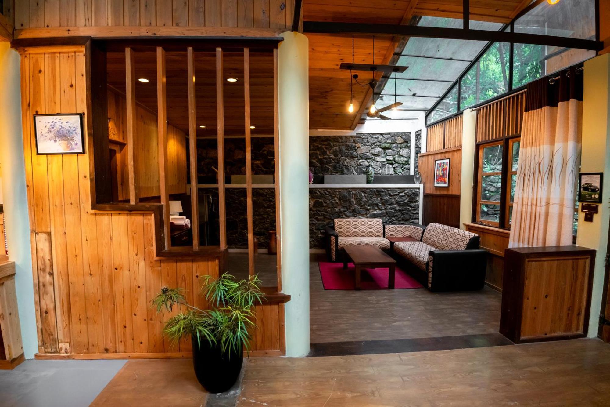 Arana Sri Lanka Eco And Yoga Center Деревянный коттедж *
